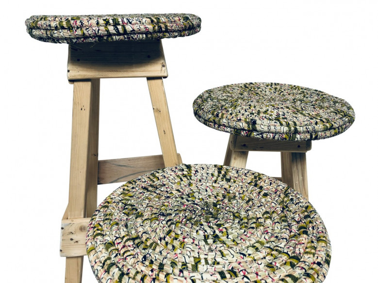 Tooguou Wax – Tabouret petit modèle kaki