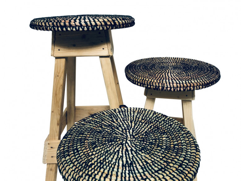 Tooguou Laine – Tabouret grand modèle noir